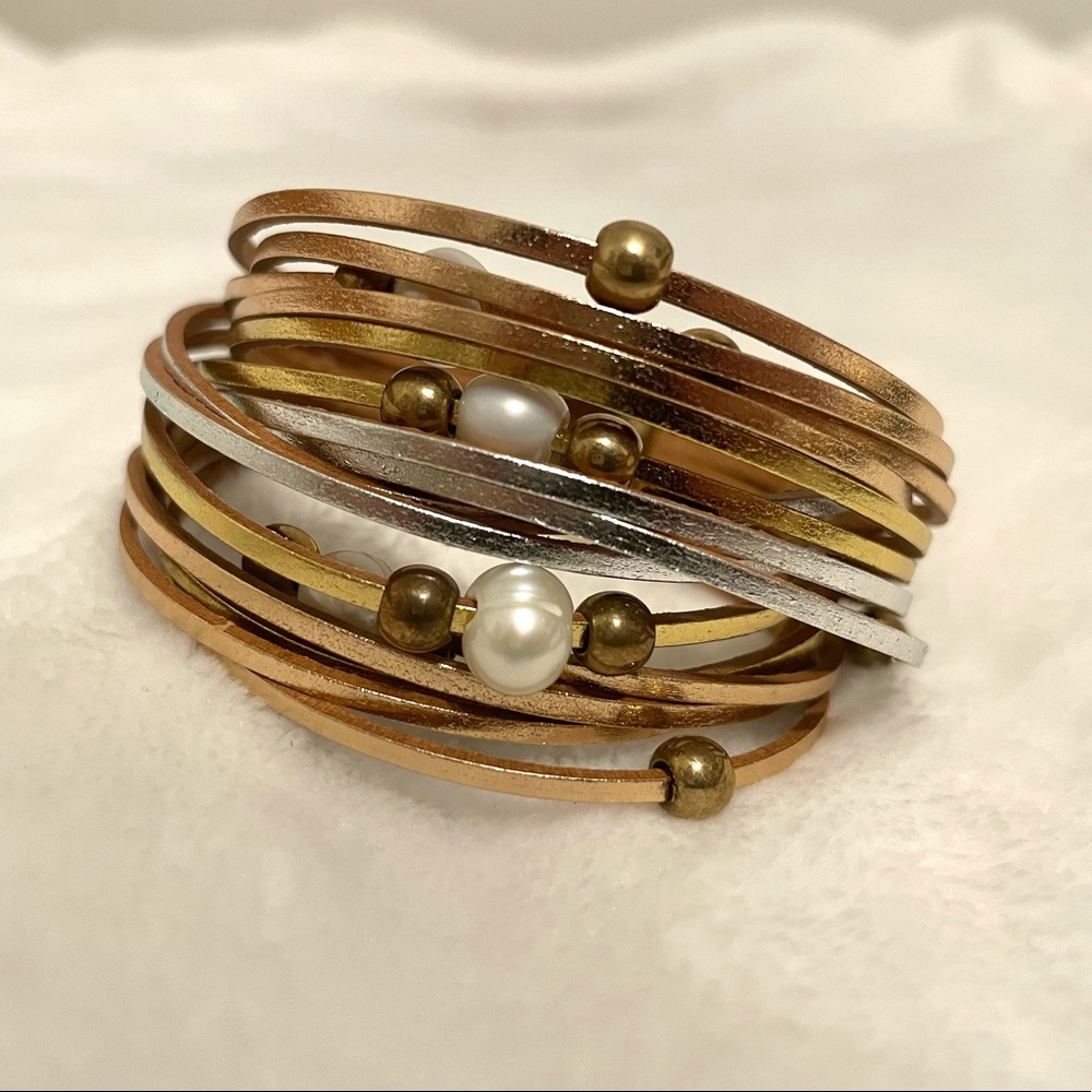 Clip-secured Bracelet with Beads